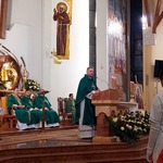 Proboszcz Parafii Bł. Honorata Koźmiańskiego.