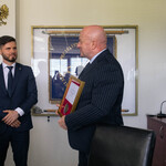 Uroczyste Otwarcie Pracowni TK - 11.07.2024r. - wręczenie dyplomu.