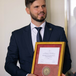 Uroczyste Otwarcie Pracowni TK - 11.07.2024r. - wręczenie dyplomu.