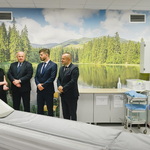 Zebrani goście w Pracowni Tomografii Komputerowej.