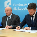 Chirurgia Jednego Dnia - podpisanie umowy o dofinansowanie projektu - Marszałek WL Jarosław Stawiarski oraz Dyrektor WSzS Artur Kozioł.