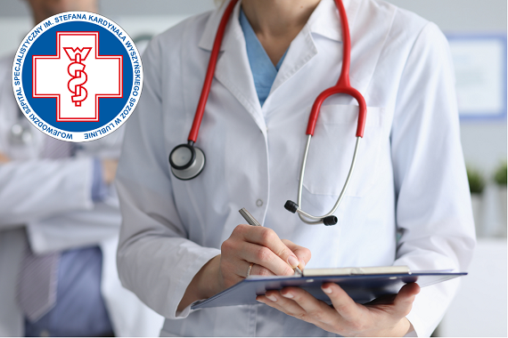 Zdjęcie przedstawiające Panią doktor oraz logo Wojewódzkiego Szpitala Specjalistycznego im. Stefana Kardynała Wyszyńskiego w Lublinie.