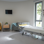 Pokój w nowym pawilonie Zakładu Opiekuńczo-Leczniczego.